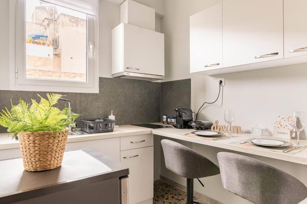 Stylish And Central Apt Near Acropolis - Avdi Square 雅典 外观 照片